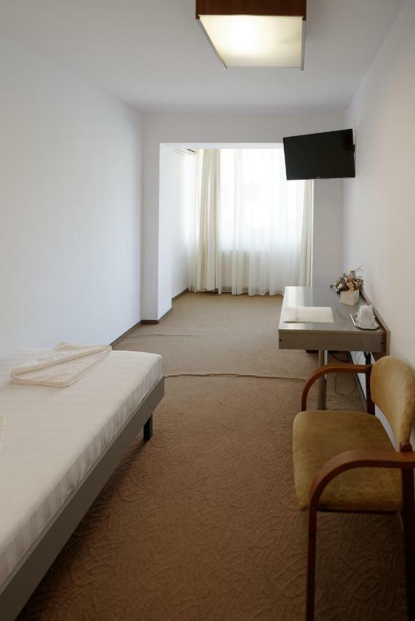 Vila Rosa Hotel Cluj-Napoca Exterior photo
